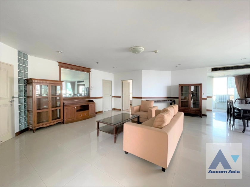 Pet friendly |  Private and Peaceful Apartment  3 Bedroom for Sale & Rent MRT Sukhumvit in Sukhumvit Bangkok