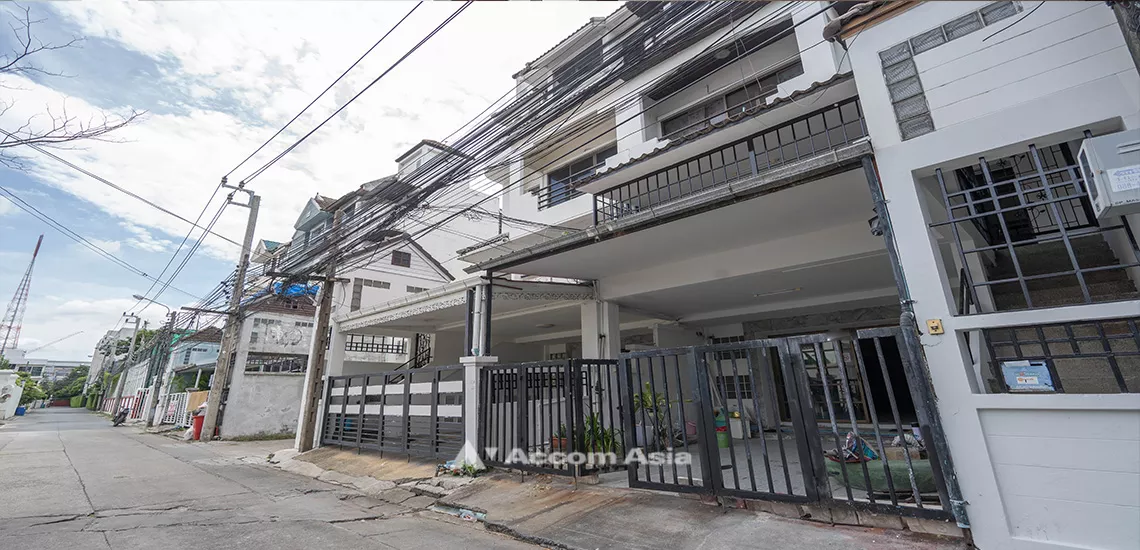 Home Office |  4 Bedrooms  Townhouse For Rent in Sukhumvit, Bangkok  near BTS Phrom Phong (2516391)