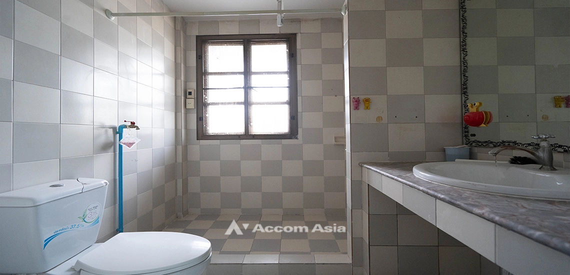 12  4 br Townhouse For Rent in Sukhumvit ,Bangkok BTS Phrom Phong 2516391