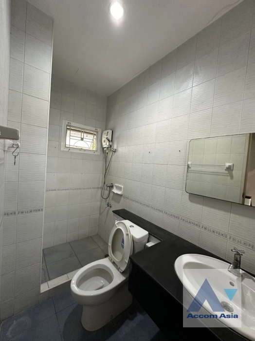 9  4 br Townhouse For Rent in Sathorn ,Bangkok BTS Chong Nonsi - MRT Khlong Toei - BTS Saint Louis 1716404