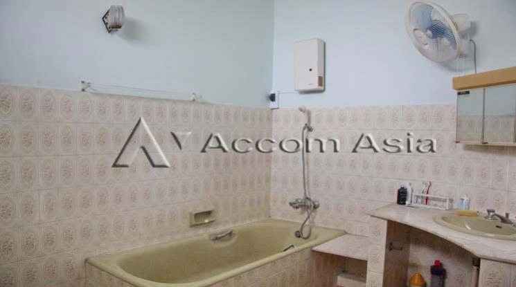 7  3 br House For Rent in Sukhumvit ,Bangkok BTS Ekkamai 1716407