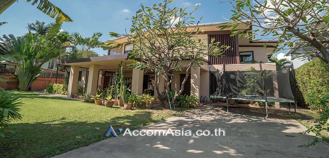 6  5 br House For Rent in Sukhumvit ,Bangkok BTS Ekkamai 90247