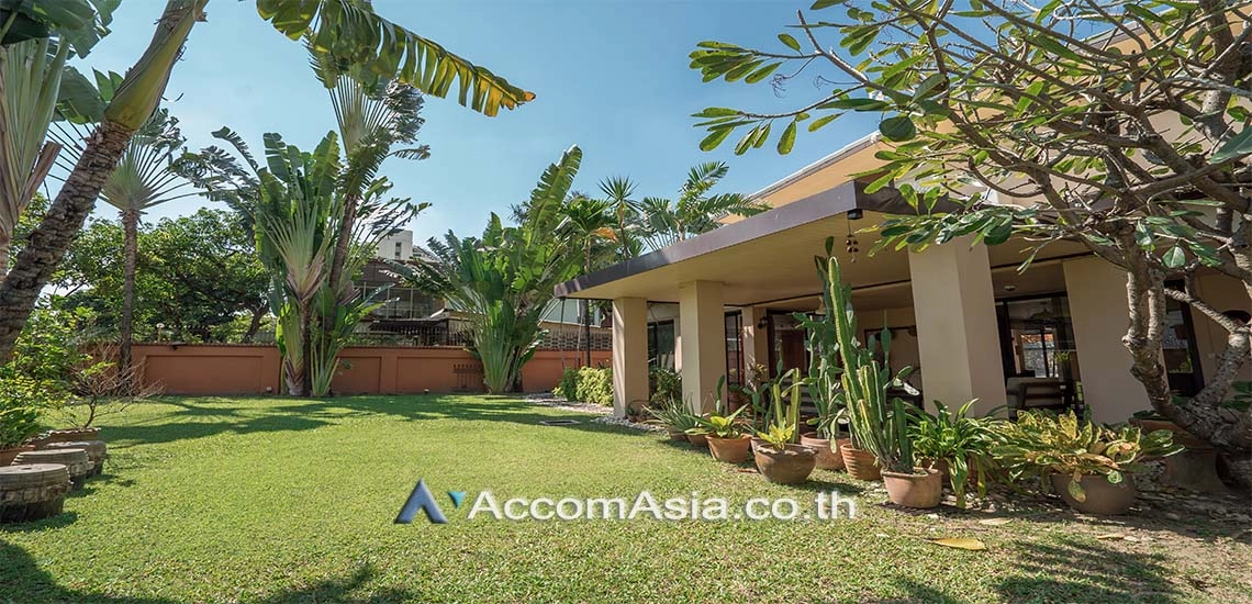 4  5 br House For Rent in Sukhumvit ,Bangkok BTS Ekkamai 90247