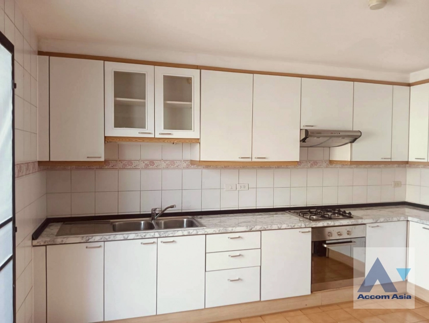 unitPet friendly |  3 Bedrooms  Apartment For Rent & Sale in Sukhumvit, Bangkok  near BTS Nana - MRT Sukhumvit (1416470)