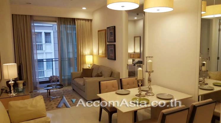  2 Bedrooms  Condominium For Rent & Sale in Ploenchit, Bangkok  near BTS Chitlom (1516488)