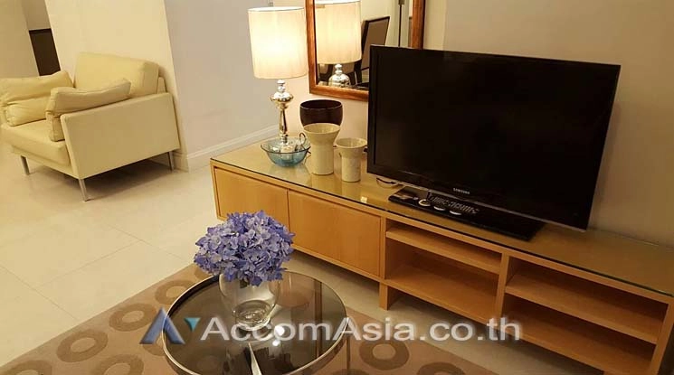  2 Bedrooms  Condominium For Rent & Sale in Ploenchit, Bangkok  near BTS Chitlom (1516488)