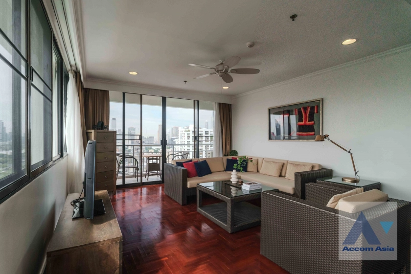 Big Balcony |  Lake Green Condominium  2 Bedroom for Rent BTS Nana in Sukhumvit Bangkok