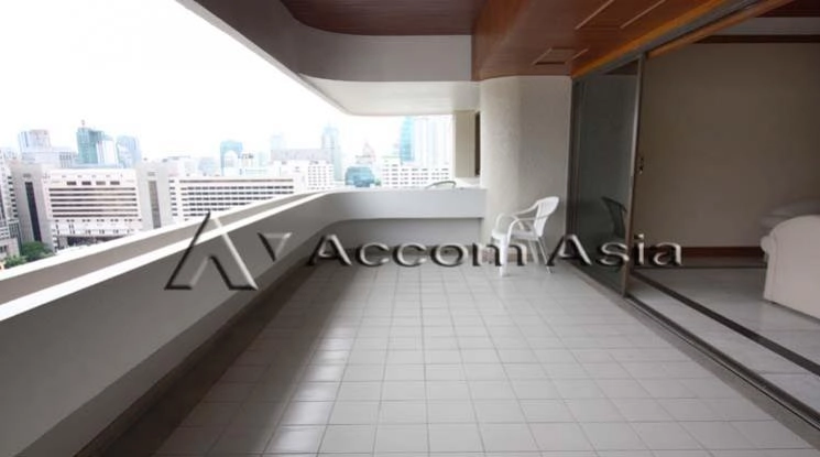unit 3 Bedrooms  Condominium For Rent in Sukhumvit, Bangkok  near BTS Nana (1516509)