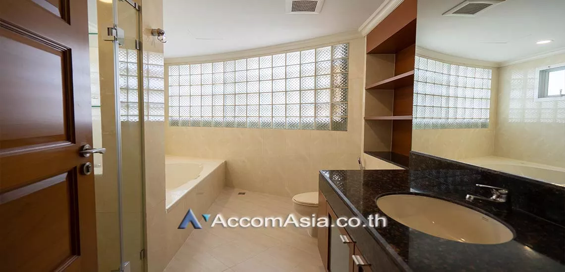 10  3 br Apartment For Rent in Sukhumvit ,Bangkok BTS Nana at Fully Furnished Suites 1416522