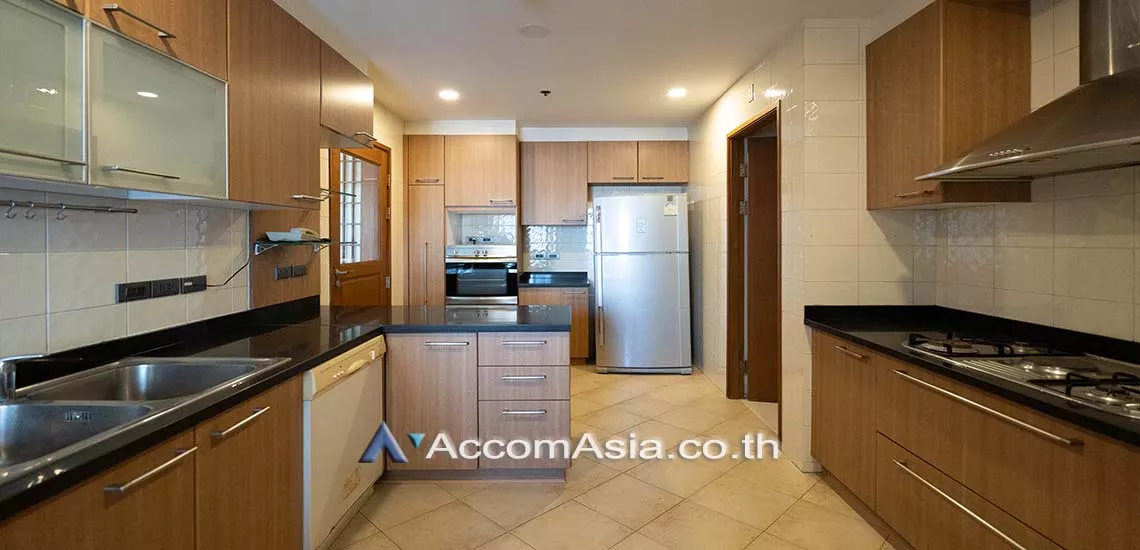  1  3 br Apartment For Rent in Sukhumvit ,Bangkok BTS Nana at Fully Furnished Apartment, Only 2 mins walk to BTS 1416522