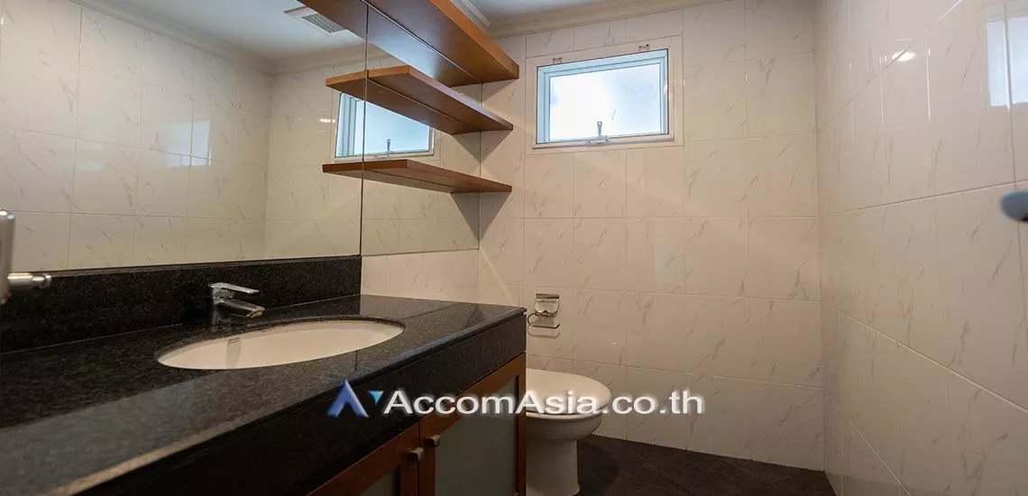12  3 br Apartment For Rent in Sukhumvit ,Bangkok BTS Nana at Fully Furnished Apartment, Only 2 mins walk to BTS 1416522