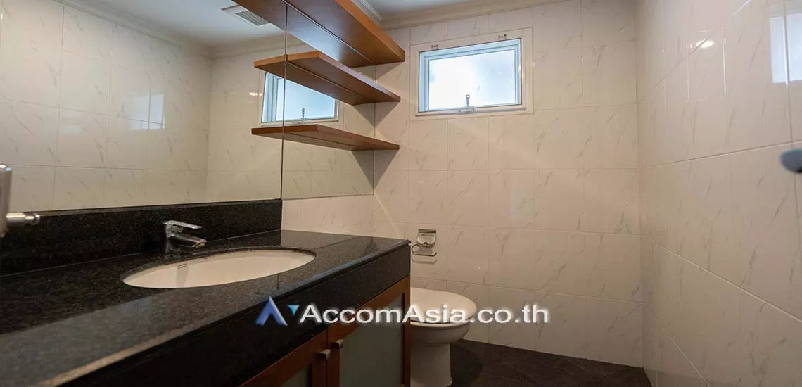 12  3 br Apartment For Rent in Sukhumvit ,Bangkok BTS Nana at Fully Furnished Suites 1416522