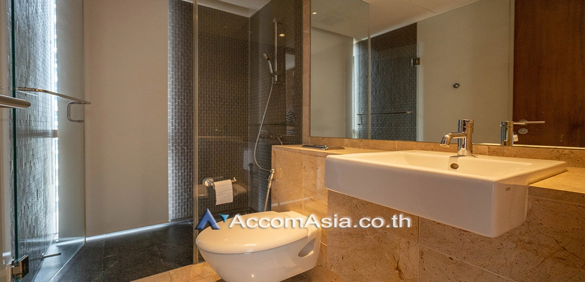 10  2 br Condominium For Rent in Ploenchit ,Bangkok BTS Ratchadamri at Hansar Residence 1516556