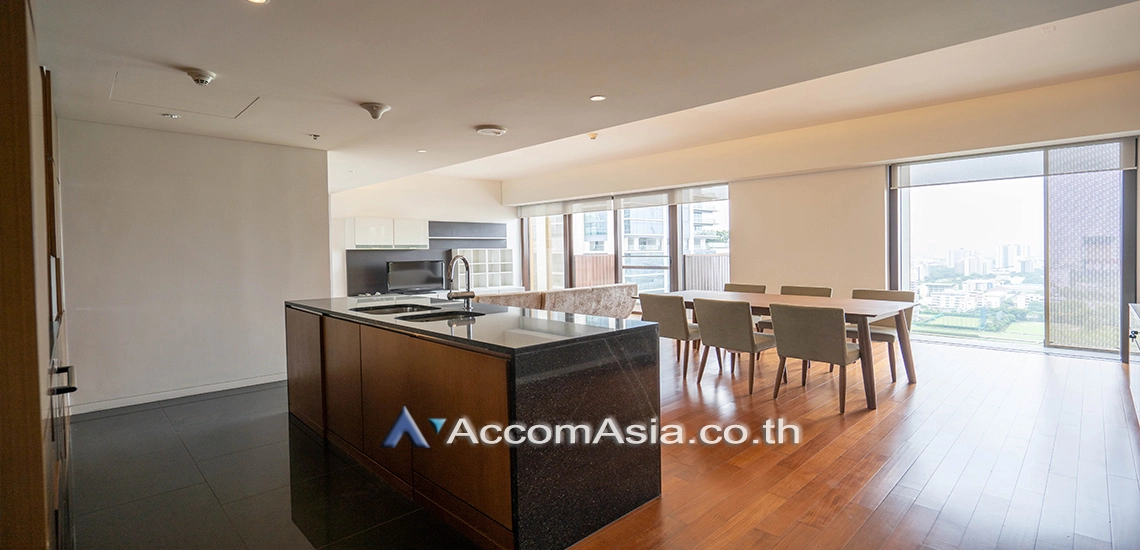 unit 2 Bedrooms  Condominium For Rent in Ploenchit, Bangkok  near BTS Ratchadamri (1516556)