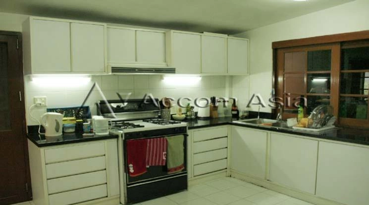 7  3 br House for rent and sale in Sukhumvit ,Bangkok BTS Ekkamai 90250