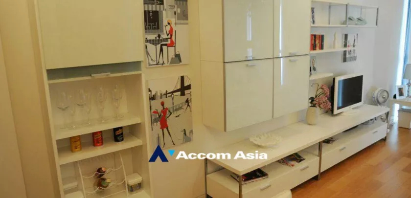 unit 2 Bedrooms  Condominium For Rent & Sale in Sathorn, Bangkok  near BTS Chong Nonsi - MRT Lumphini (1516584)
