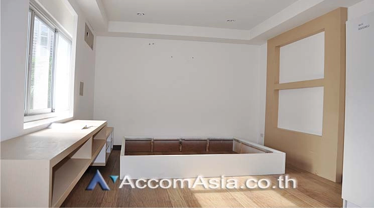 4  14 br House For Rent in Ploenchit ,Bangkok BTS Ploenchit 2516616