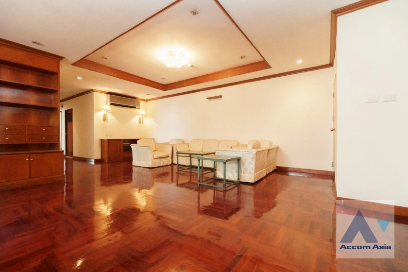  1  3 br Apartment For Rent in Sukhumvit ,Bangkok BTS Asok - MRT Sukhumvit at Suite For Family 1416622