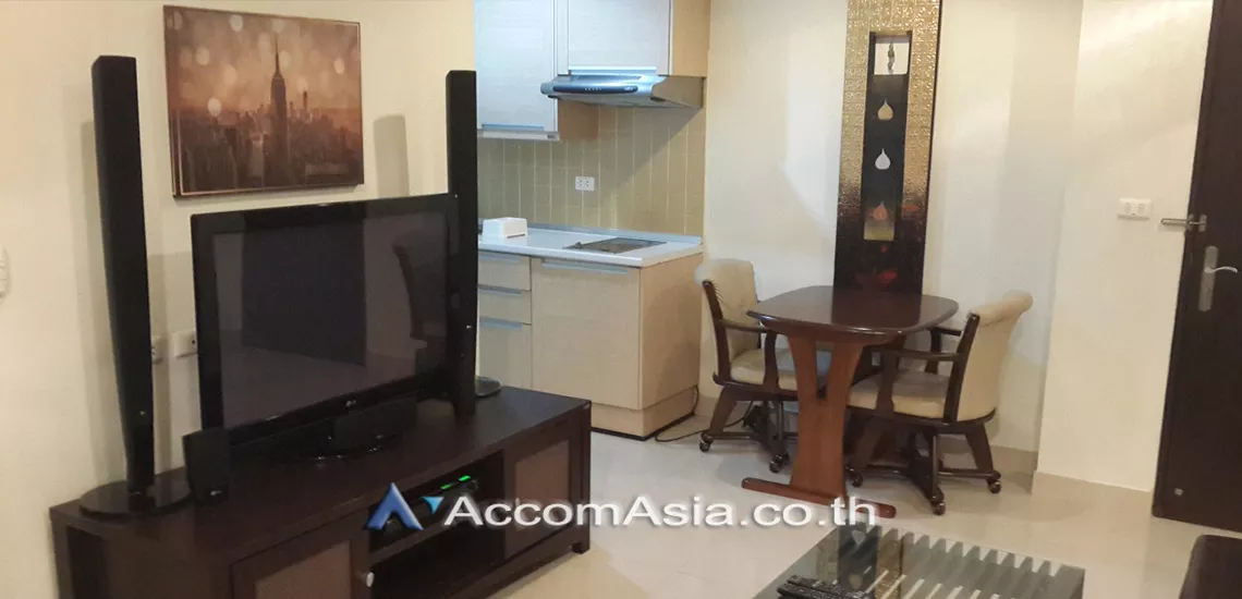  1 Bedroom  Condominium For Sale in Sukhumvit, Bangkok  near BTS Ekkamai (1516623)