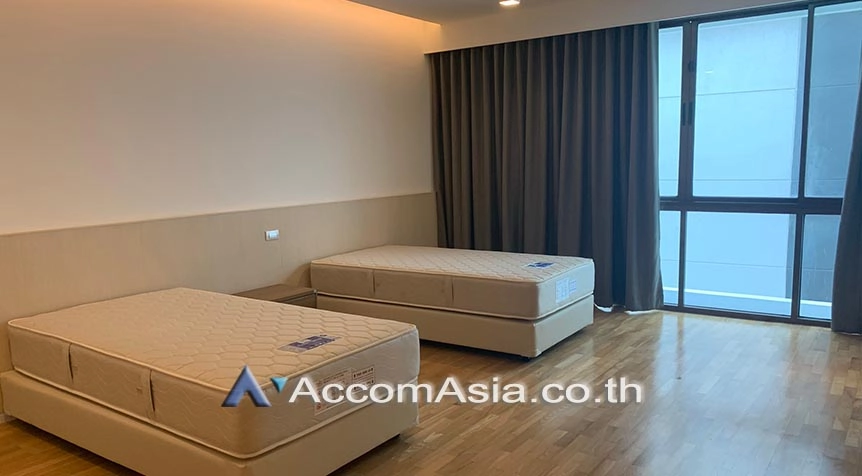 17  4 br Apartment For Rent in Sukhumvit ,Bangkok BTS Phrom Phong at Cosy and perfect for family 20684