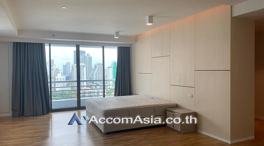 20  4 br Apartment For Rent in Sukhumvit ,Bangkok BTS Phrom Phong at Cosy and perfect for family 20684