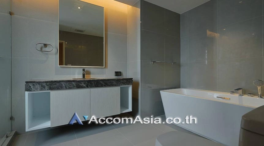  1  4 br Apartment For Rent in Sukhumvit ,Bangkok BTS Phrom Phong at High-Rise Serviced Apartment Near The Em District 20684