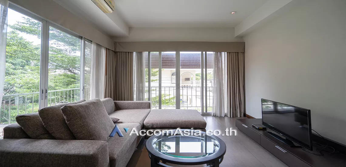  2 Bedrooms  Apartment For Rent in Sukhumvit, Bangkok  near BTS Ekkamai (1416744)
