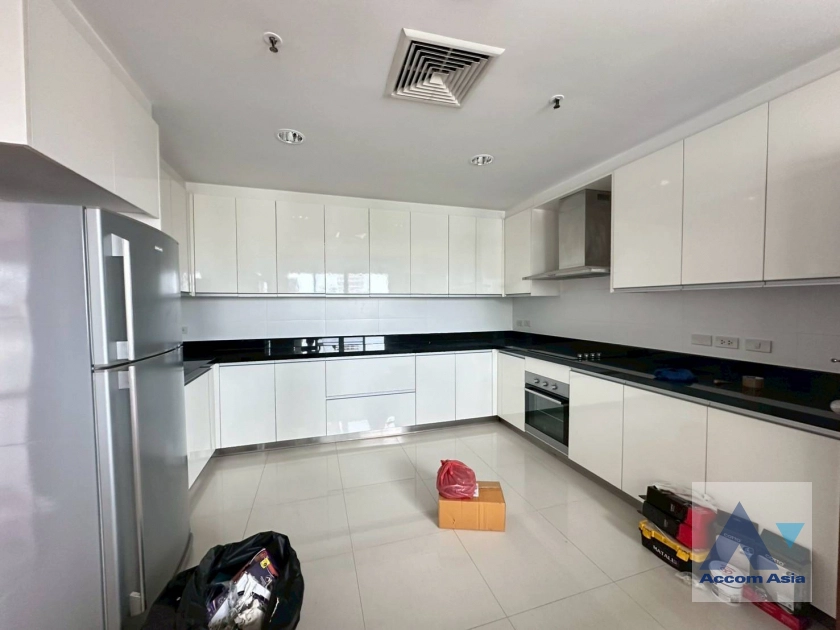 unitPet friendly | Spacious Apartment in a Family-Friendly Sathorn Compound at Perfect life in Bangkok (1516765)