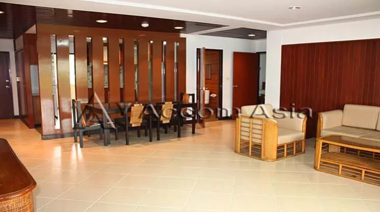 unit 2 Bedrooms  Apartment For Rent in Sathorn, Bangkok  near BTS Chong Nonsi (1416775)