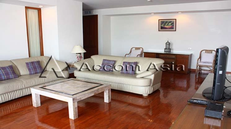 unit 3 Bedrooms  Apartment For Rent in Sukhumvit, Bangkok  near BTS Thong Lo (1416777)