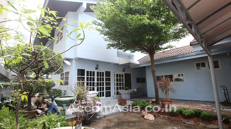 unitHome Office |  3 Bedrooms  House For Rent in Sukhumvit, Bangkok  near BTS Phrom Phong (1716799)
