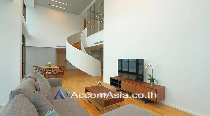 Duplex Condo, Pet friendly |  High-Rise Serviced Apartment Near The Em District Apartment  4 Bedroom for Rent BTS Phrom Phong in Sukhumvit Bangkok