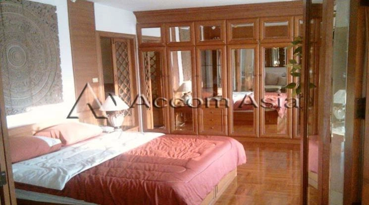 unit 1 Bedroom  Condominium For Rent & Sale in Sukhumvit, Bangkok  near BTS Nana (1516832)