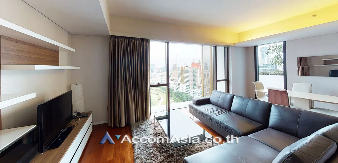 unit 1 Bedroom  Condominium For Rent in Ploenchit, Bangkok  near BTS Ratchadamri (1516864)