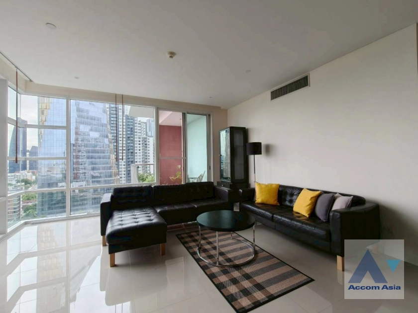 Pet friendly |  Fullerton Sukhumvit Condominium  3 Bedroom for Sale & Rent BTS Ekkamai in Sukhumvit Bangkok