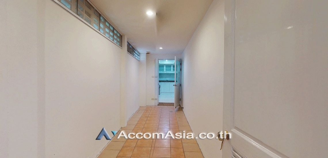 4  4 br House For Rent in Sukhumvit ,Bangkok BTS Ekkamai at Private Compound 1916878