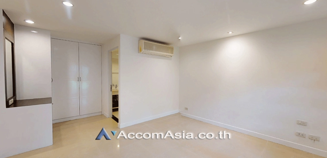 6  4 br House For Rent in Sukhumvit ,Bangkok BTS Ekkamai at Private Compound 1916878
