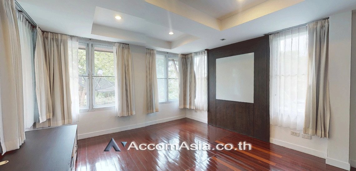 10  4 br House For Rent in Sukhumvit ,Bangkok BTS Ekkamai at Private Compound 1916878