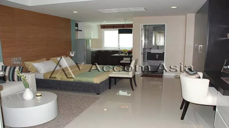  Condominium For Rent in Ploenchit, Bangkok  near BTS Chitlom (1516906)
