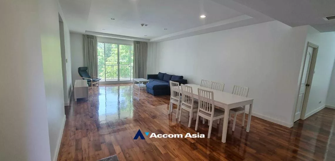  3 Bedrooms  Condominium For Rent in Sathorn, Bangkok  near MRT Lumphini (1516940)
