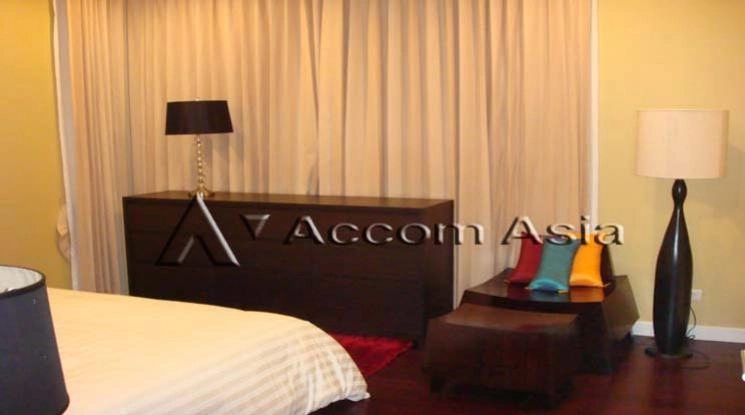 unit 2 Bedrooms  Condominium For Rent in New Phetchaburi, Bangkok  near BTS Chitlom (1516995)