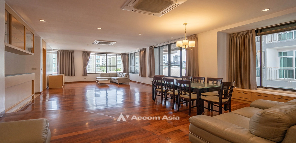  3 Bedrooms  Condominium For Rent & Sale in Sukhumvit, Bangkok  near BTS Phrom Phong (1517011)