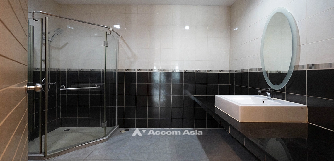 9  3 br Condominium for rent and sale in Sukhumvit ,Bangkok BTS Phrom Phong at Acadamia Grand Tower 1517011