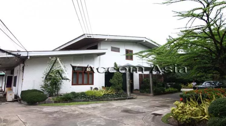  2  3 br House for rent and sale in Sukhumvit ,Bangkok BTS Phra khanong 1617018