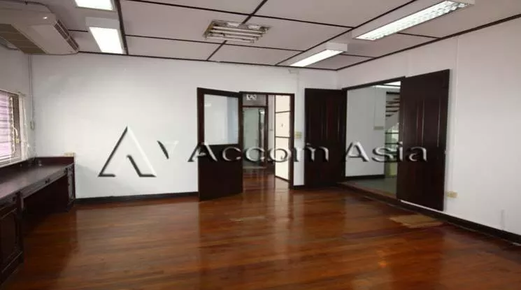 unitHome Office |  3 Bedrooms  House For Rent & Sale in Sukhumvit, Bangkok  near BTS Phra khanong (1617018)