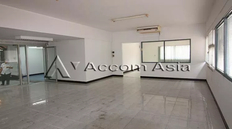 6  3 br House for rent and sale in Sukhumvit ,Bangkok BTS Phra khanong 1617018