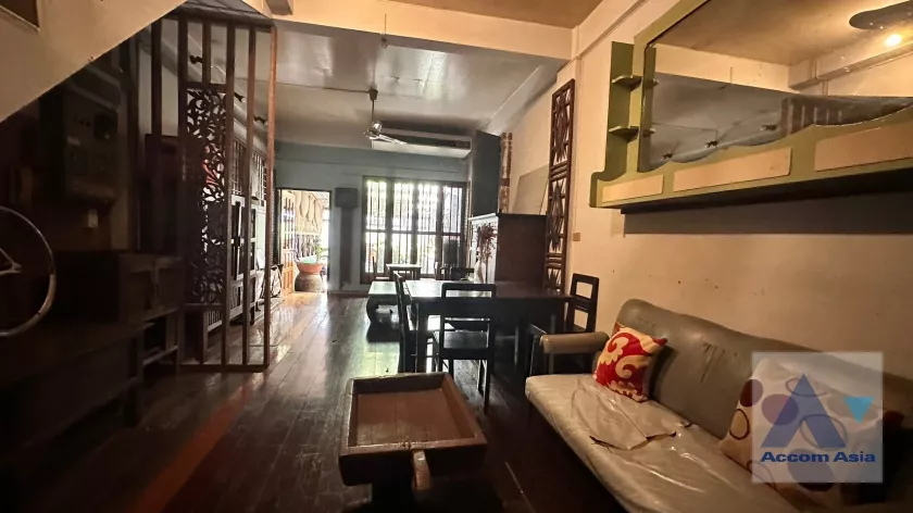 Home Office |  4 Bedrooms  House For Rent in Sukhumvit, Bangkok  near BTS Ekkamai - BTS Phra khanong (2217040)