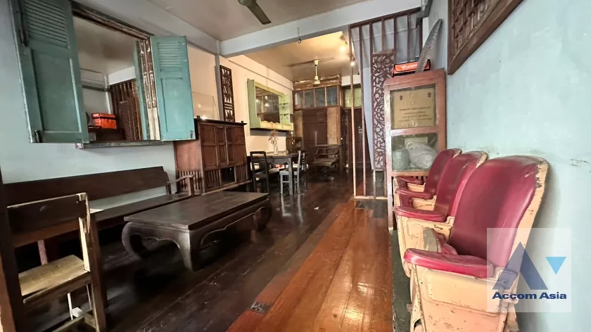  2  4 br House For Rent in Sukhumvit ,Bangkok BTS Ekkamai - BTS Phra khanong 2217040