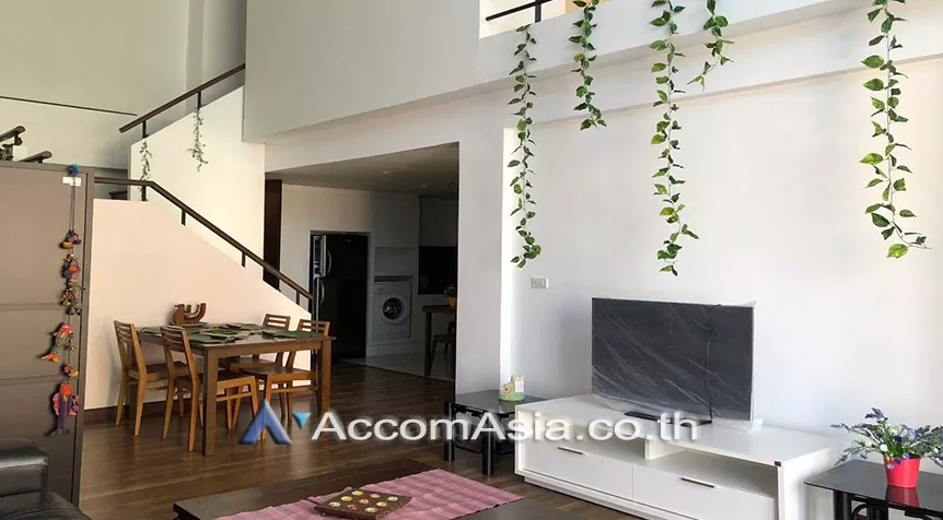  1  2 br Condominium For Rent in Ploenchit ,Bangkok BTS Ratchadamri at The Rajdamri 1517067