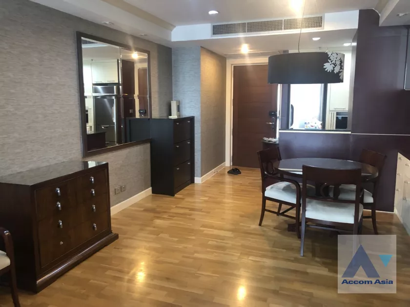 unit 1 Bedroom  Condominium For Rent in Sathorn, Bangkok  near BTS Chong Nonsi (1517085)